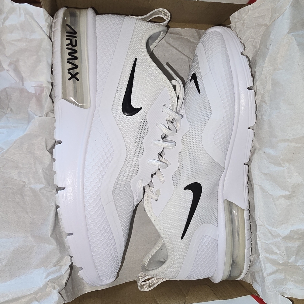 Nike Women's Air Max Sequent 4.5 Size 5.5